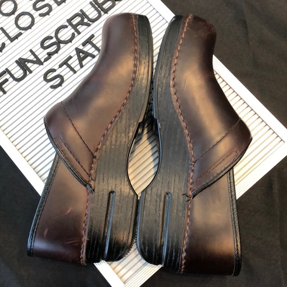 Dansko Nurse Clogs 38 - Picture 4 of 8